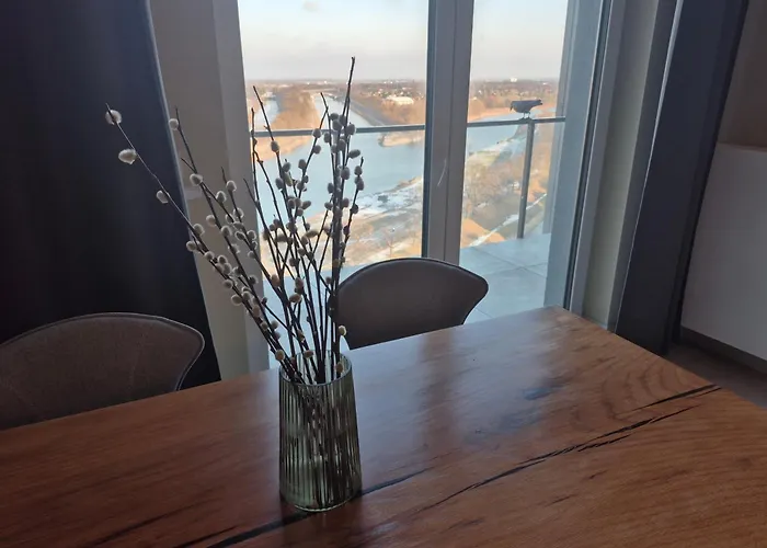 17Th Floor With River View Panorama